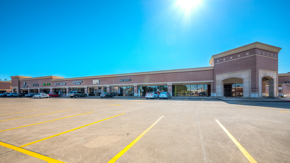 12120-12234 Jones Rd, Houston, TX for lease - Building Photo - Image 3 of 11