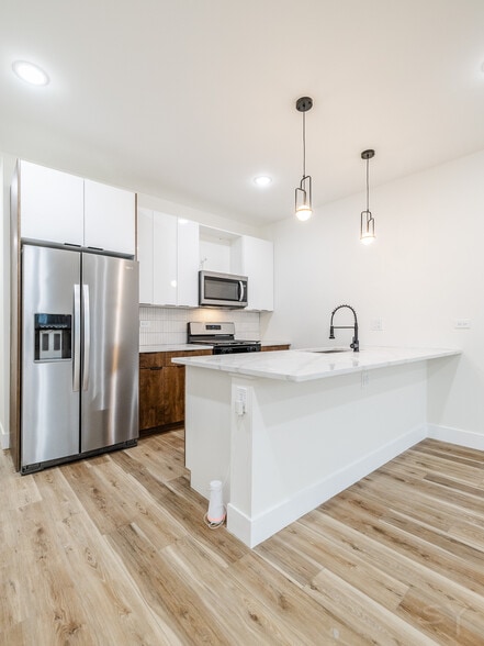 6328 S Evans Ave, Chicago, IL for sale - Building Photo - Image 3 of 65