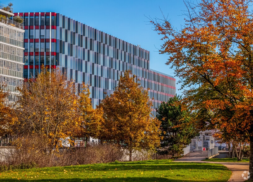 40 Avenue Pierre Lefaucheux, Boulogne-Billancourt for lease - Building Photo - Image 2 of 6