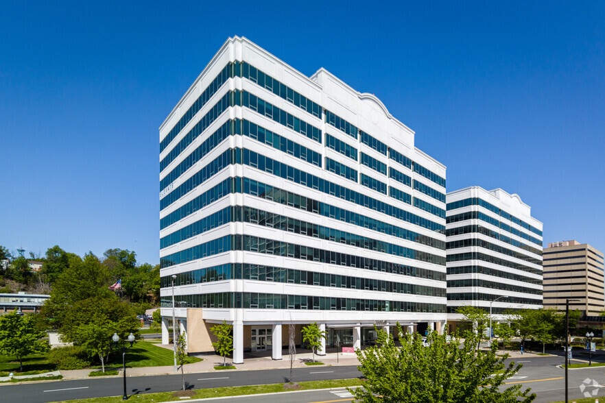 2900 Crystal Dr, Arlington, VA for sale - Building Photo - Image 1 of 1