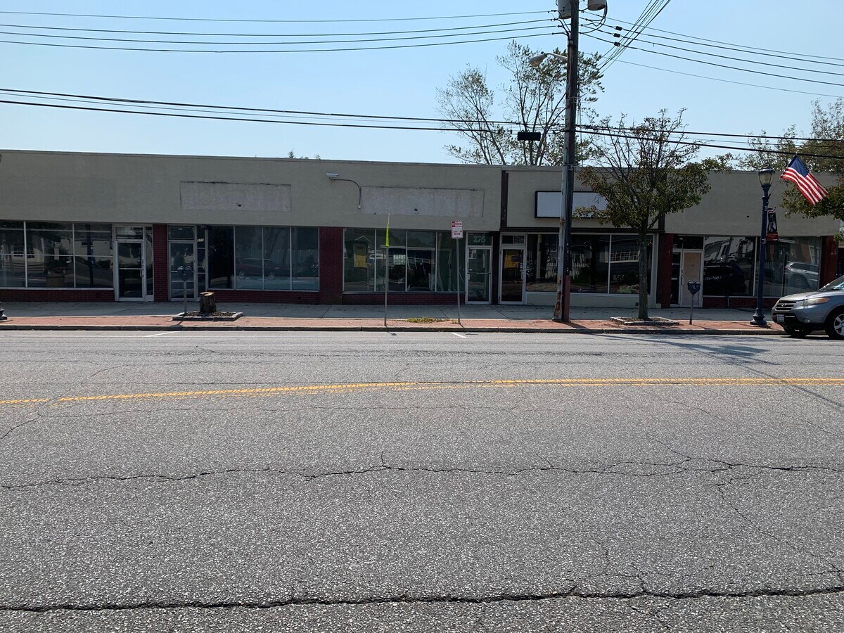 271279 S Wellwood Ave, Lindenhurst, NY 11757 Office/Retail for Lease