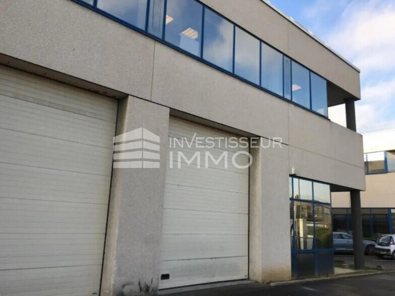 Flex in Gennevilliers for lease - Building Photo - Image 3 of 4