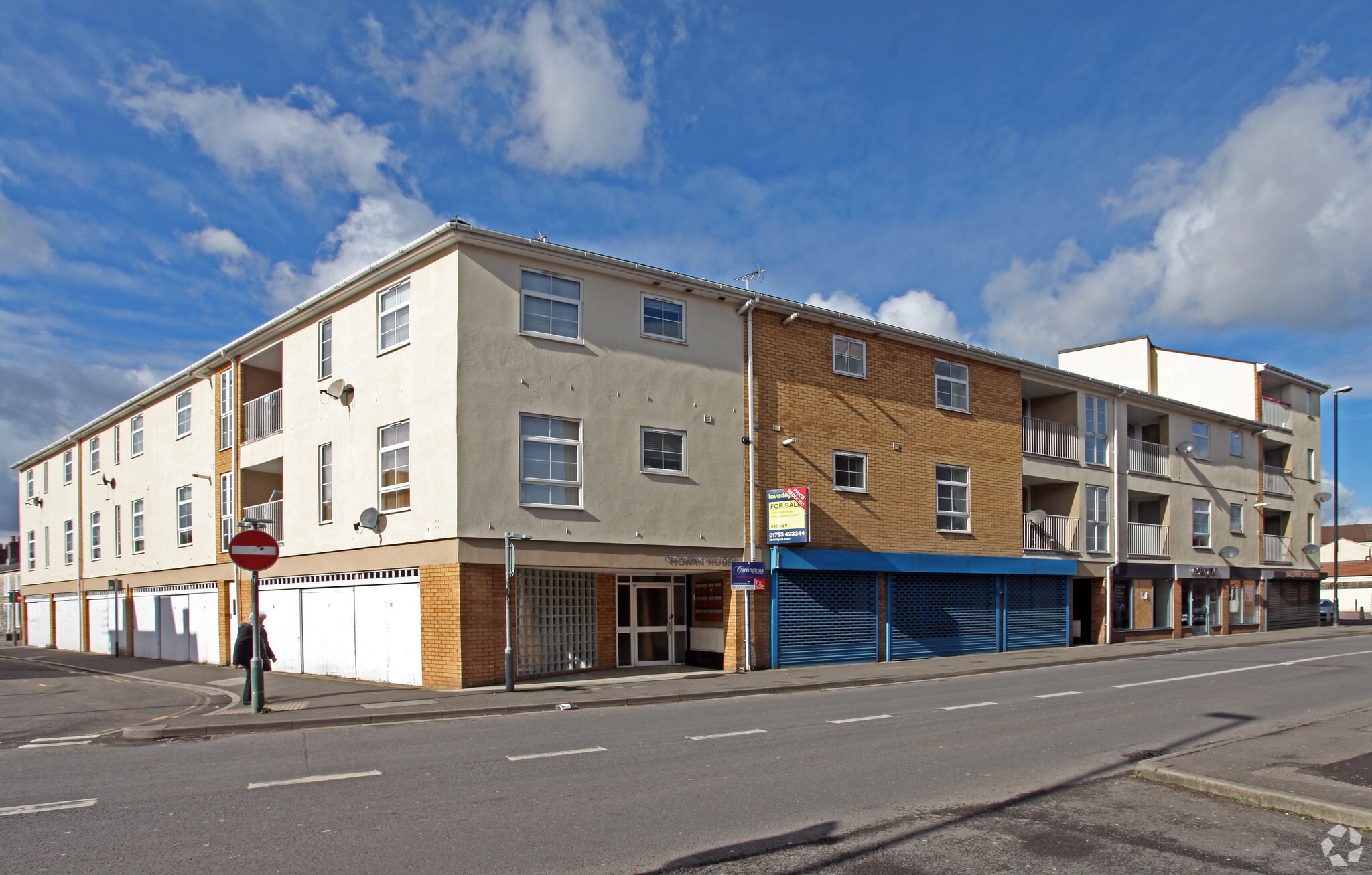 14-16 Holbrook Way, Swindon for sale Primary Photo- Image 1 of 1