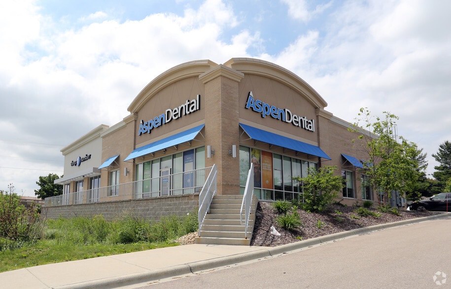 4602 E Washington Ave, Madison, WI for sale - Primary Photo - Image 2 of 11