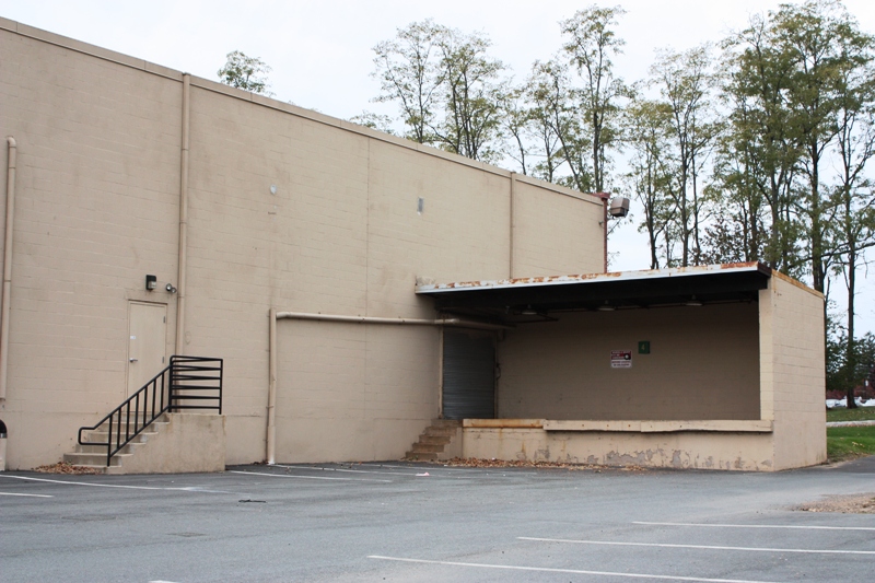 370 Sullivan Way, Ewing, NJ for lease - Building Photo - Image 2 of 8