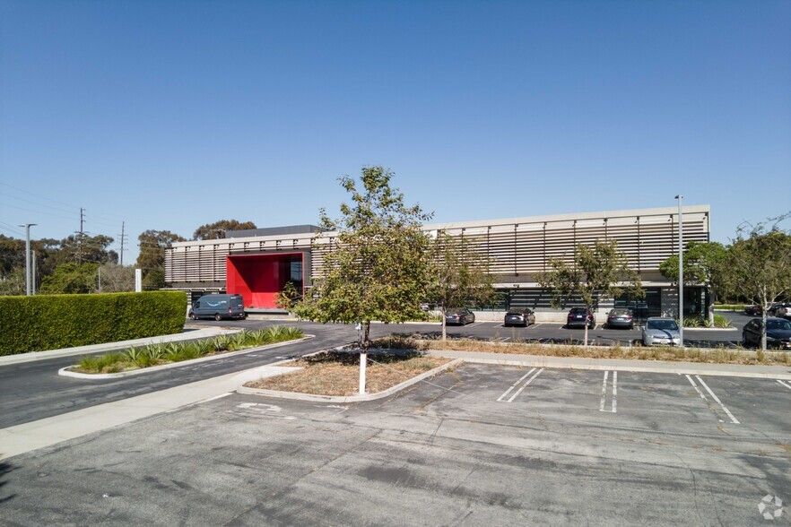 5300 McConnell Ave, Los Angeles, CA for lease - Building Photo - Image 3 of 4