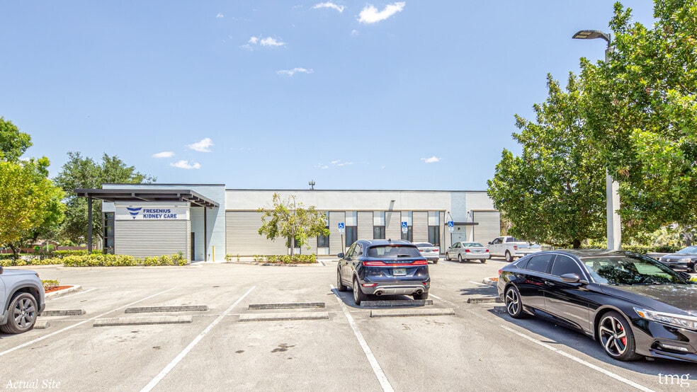 8100 Johnson St, Pembroke Pines, FL for sale - Building Photo - Image 2 of 10