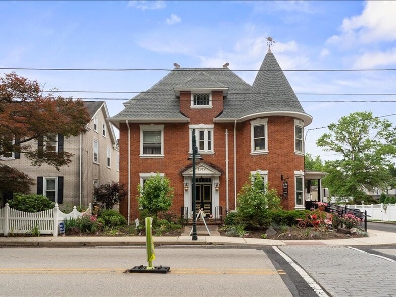 1919 W Point Pike, Lansdale, PA for sale - Building Photo - Image 2 of 26