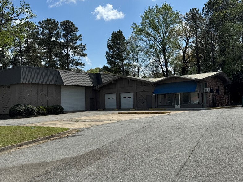 5322 S Cobb Dr, Smyrna, GA for lease - Building Photo - Image 1 of 1