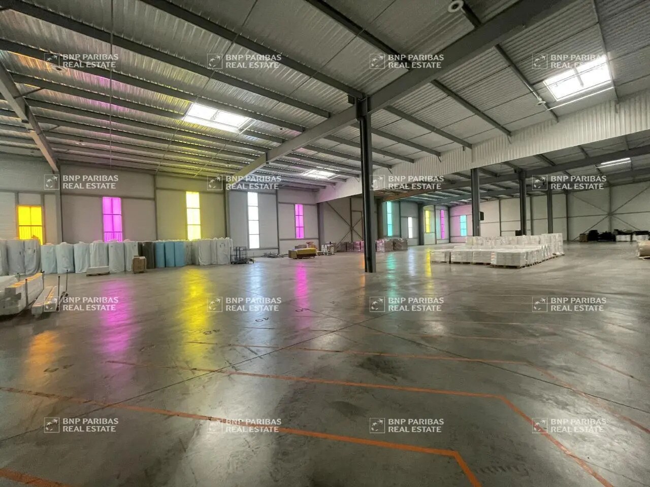 Flex in Saint-Jacques-de-la-Lande for lease Building Photo- Image 1 of 12