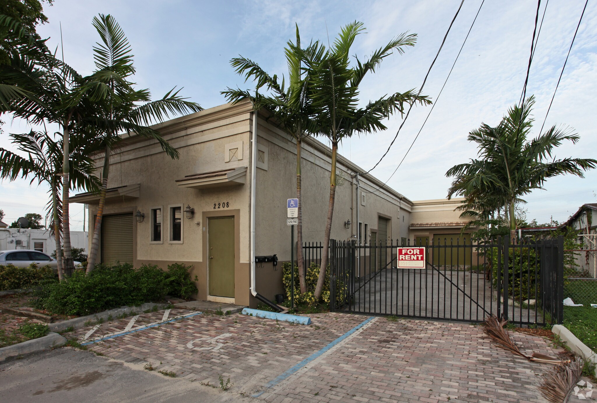 2208 SW 60 Way, Miramar, FL for sale Primary Photo- Image 1 of 1