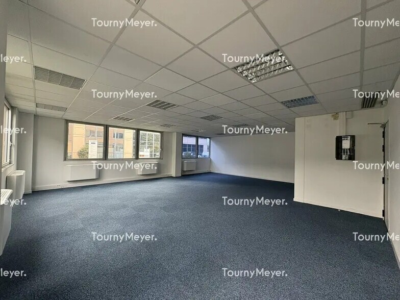 Office in Labège for lease - Interior Photo - Image 3 of 4