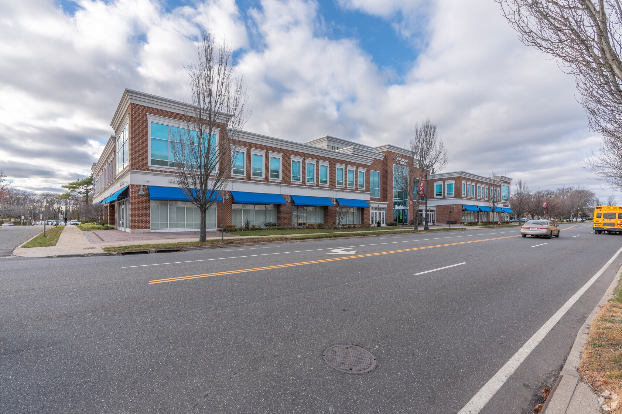 1300 Franklin Ave, Garden City, NY for lease Building Photo- Image 1 of 9