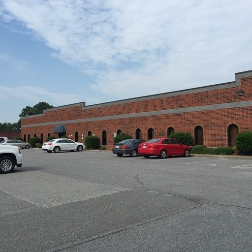970 Locust St, Newton, NC for sale - Primary Photo - Image 1 of 1