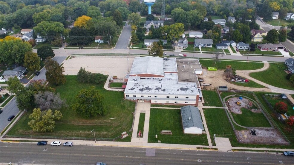 520 E Holum St, Deforest, WI for sale - Aerial - Image 1 of 62