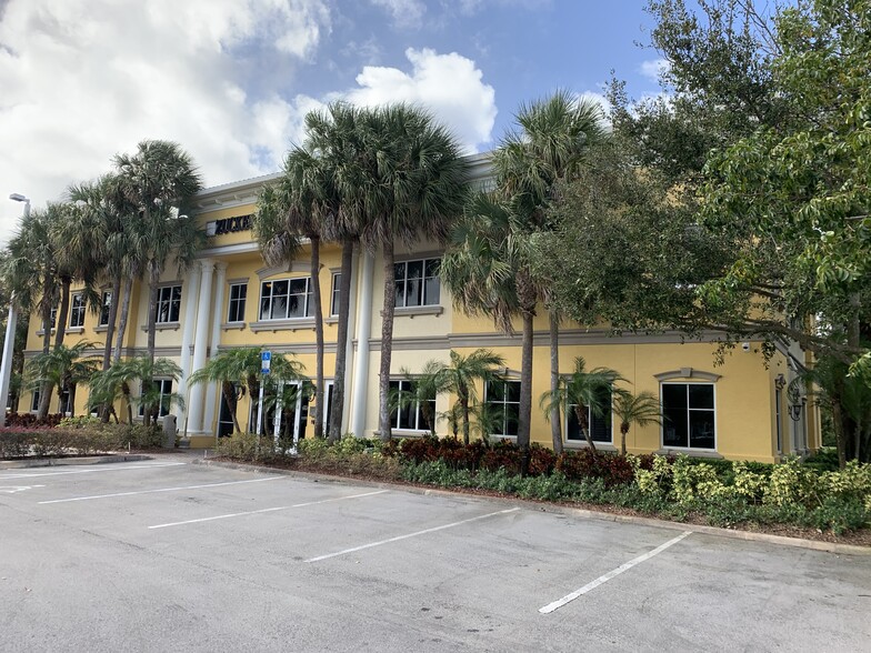 6131 Lyons Rd, Coconut Creek, FL for lease - Building Photo - Image 1 of 11