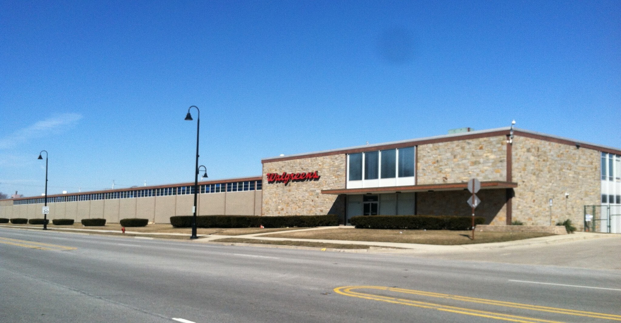 5300 Saint Charles Rd, Berkeley, IL for lease Building Photo- Image 1 of 4