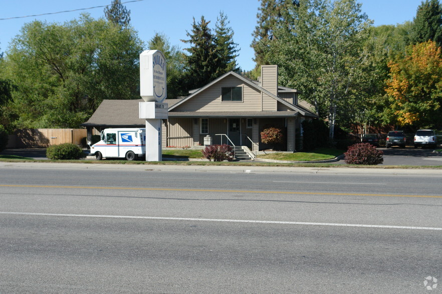 9915 N Division St, Spokane, WA for sale - Building Photo - Image 2 of 2