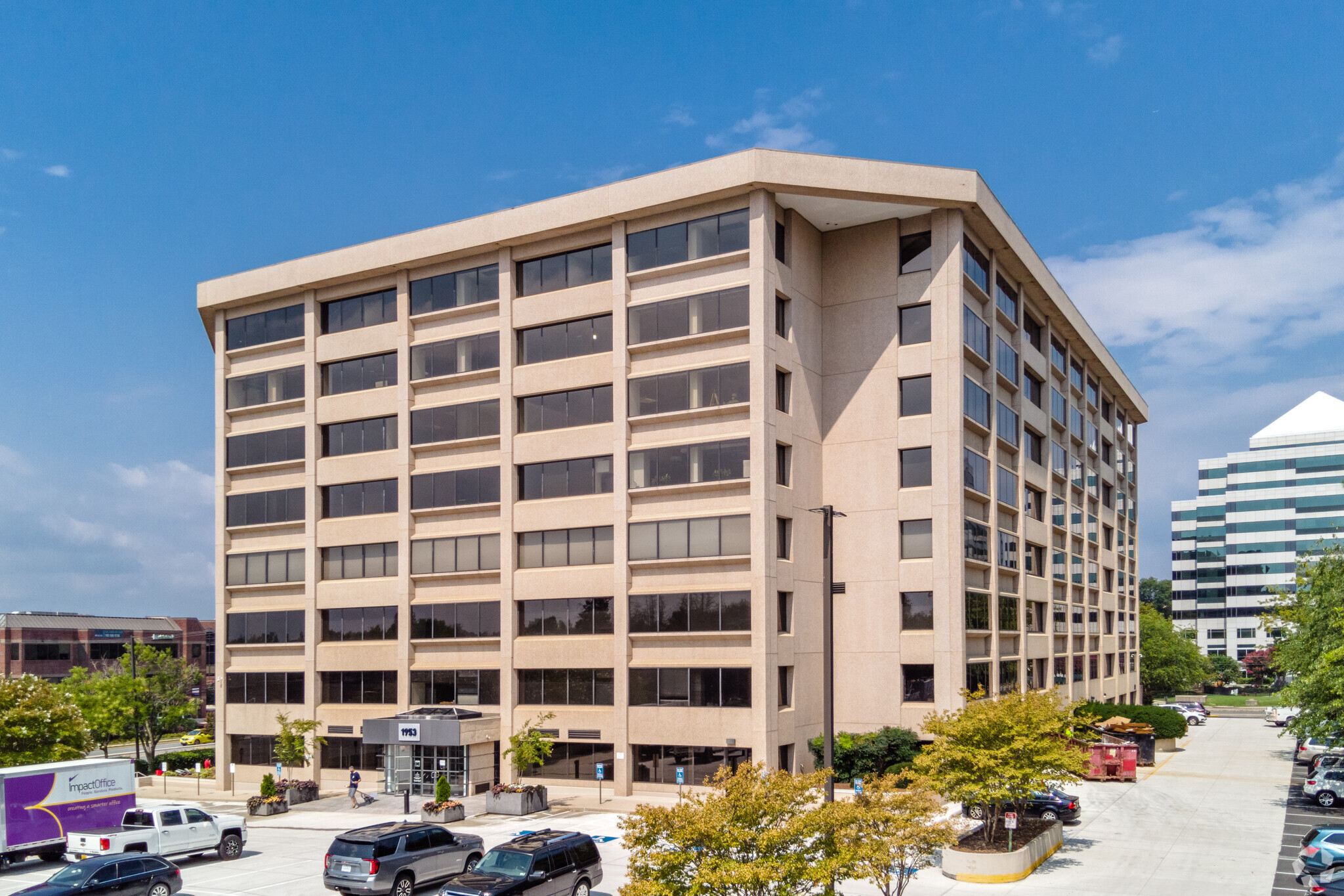 1953 Gallows Rd, Vienna, VA for lease Building Photo- Image 1 of 10