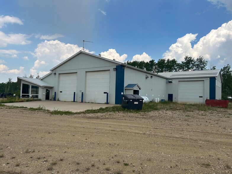 301 Forrestry Dr, Opportunity No 17, AB for lease - Building Photo - Image 2 of 6