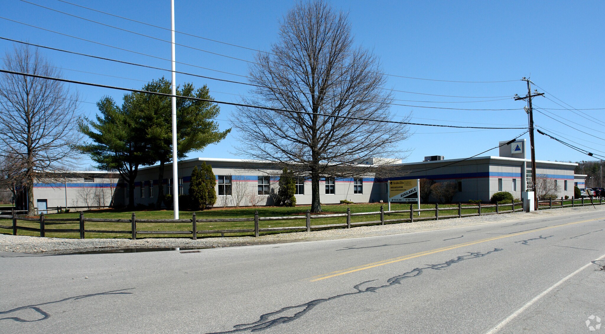 32 Hampshire Rd, Salem, NH for sale Primary Photo- Image 1 of 1