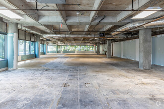 600 W Hillsboro Blvd, Deerfield Beach, FL for lease Interior Photo- Image 2 of 4