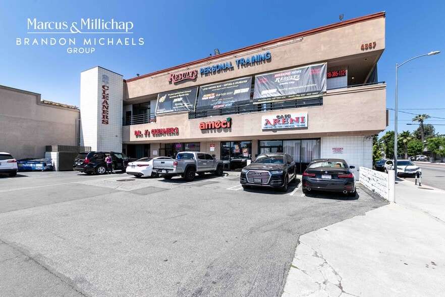 4367 Woodman Ave, Sherman Oaks, CA for sale - Building Photo - Image 2 of 11