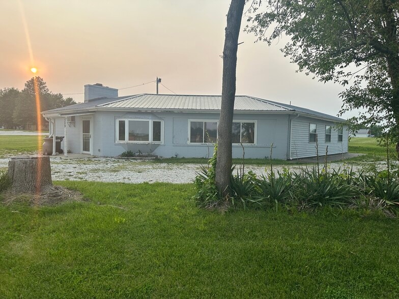 309 E 1st St, Greentop, MO for sale - Primary Photo - Image 1 of 4