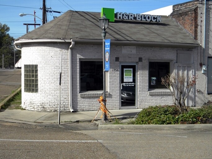 175 Young Ave, Nettleton, MS for sale Primary Photo- Image 1 of 1