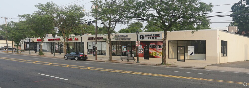 2057-2073 Merrick Rd, Merrick, NY for sale - Primary Photo - Image 1 of 1