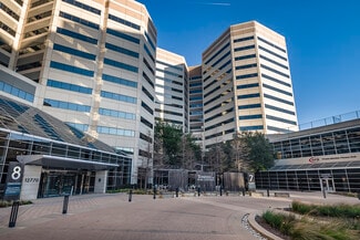 The Towers at Park Central - Pub