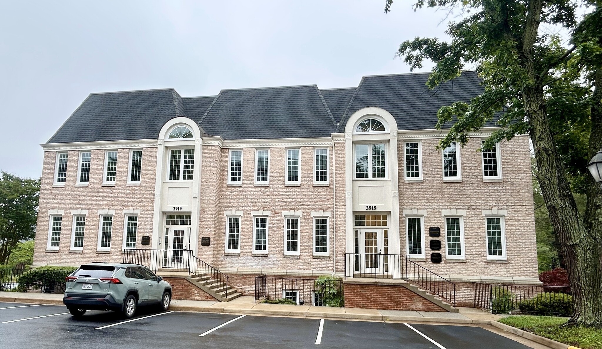 3919 Blenheim Blvd, Fairfax, VA for lease Building Photo- Image 1 of 10