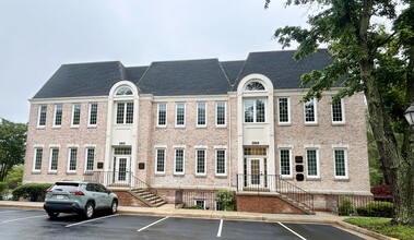 3919 Blenheim Blvd, Fairfax, VA for lease Building Photo- Image 1 of 10