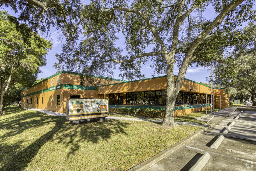 4411 W Tampa Bay Blvd, Tampa, FL for lease - Building Photo - Image 2 of 10