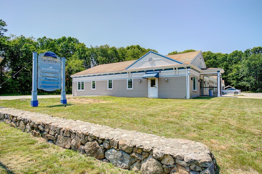 3769 Old Post Rd, Charlestown, RI 02813