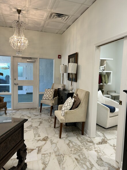 224 E Garden St, Pensacola, FL for sale - Building Photo - Image 1 of 48