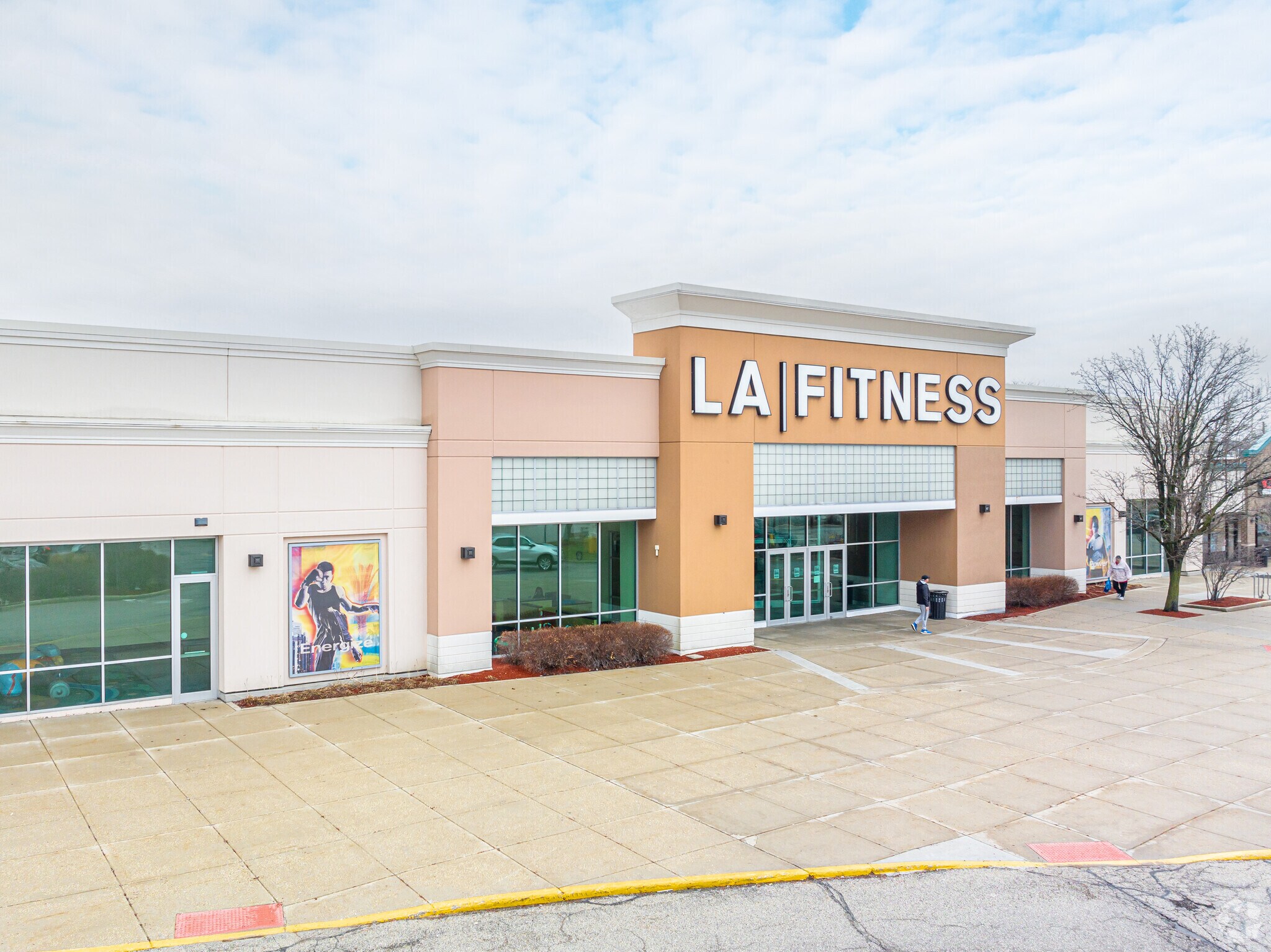 300700 Broadview Village Sq, Broadview, IL 60155 Broadview Village