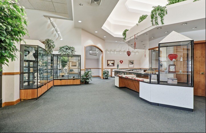 814 W 1425 N, Layton, UT for sale Interior Photo- Image 1 of 3