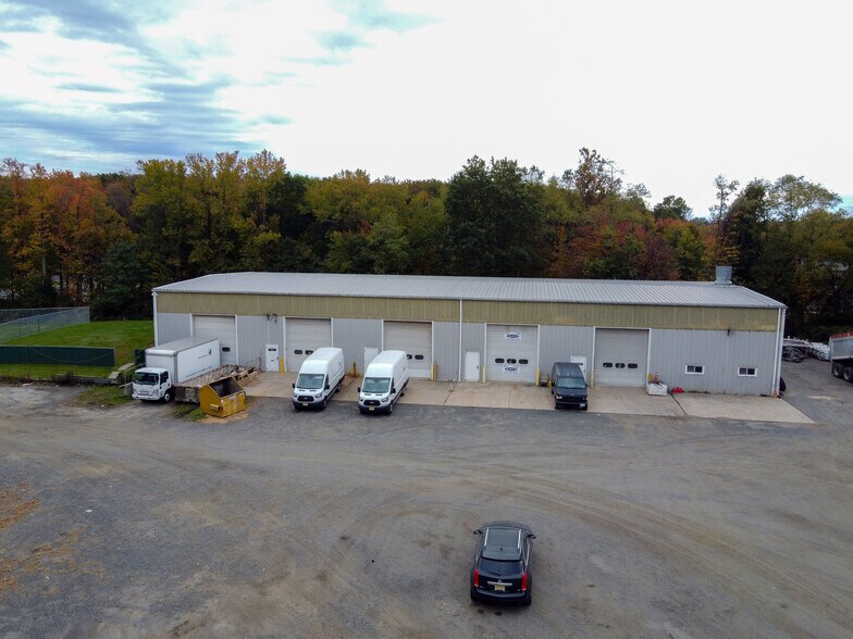 2180 Hedding Rd, Columbus, NJ for sale - Building Photo - Image 1 of 1