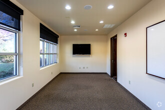 133 River Park Rd, Mooresville, NC for lease Interior Photo- Image 2 of 6