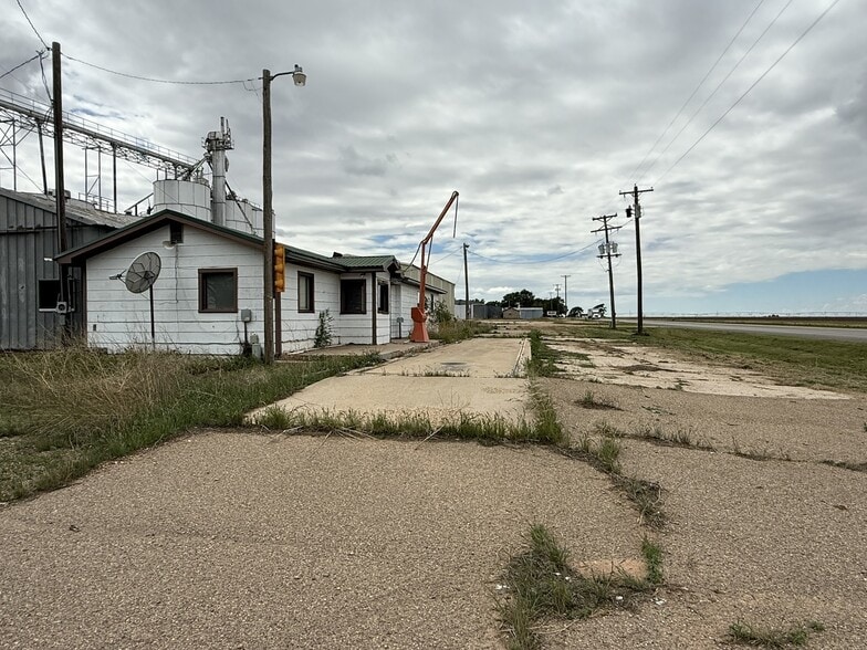 743 W US Highway 70, Plainview, TX for sale - Primary Photo - Image 1 of 25