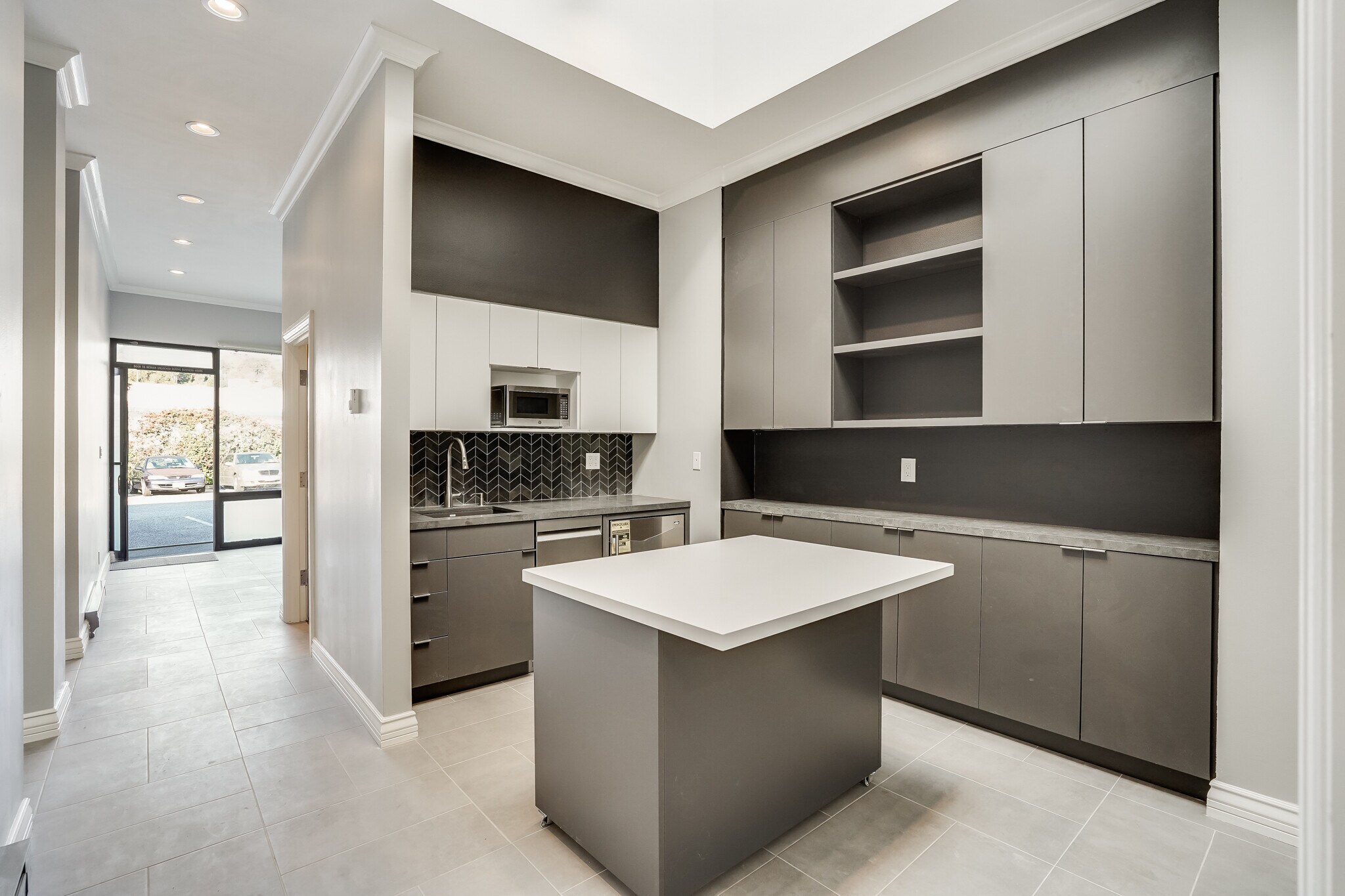 200 Valley Dr, Brisbane, CA for sale Building Photo- Image 1 of 1