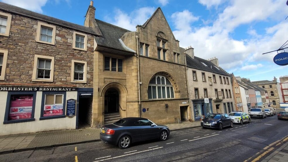 15 Castlegate, Jedburgh for sale - Building Photo - Image 2 of 12