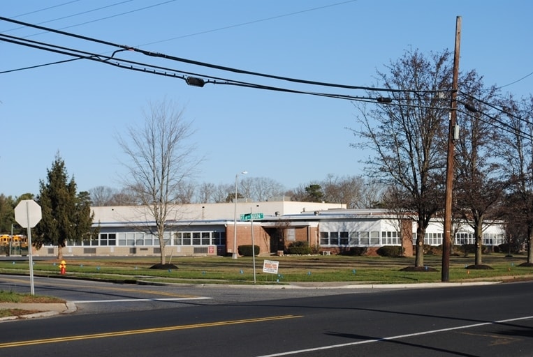 250 N Main St, Manahawkin, NJ for sale - Primary Photo - Image 1 of 1