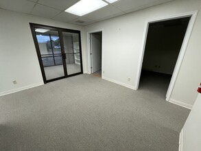 1425 Lakeland Dr, Jackson, MS for lease Interior Photo- Image 2 of 7