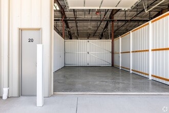 14600 N US Highway 169, Smithville, MO for lease Interior Photo- Image 2 of 5