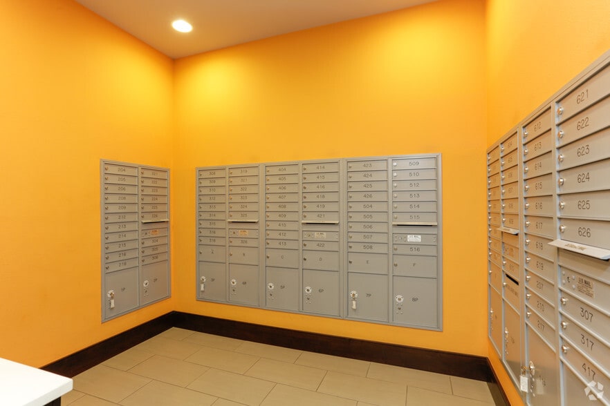 1101 E Union St, Seattle, WA for lease - Interior Photo - Image 2 of 84