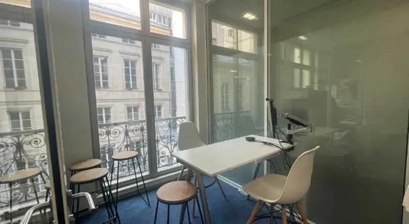 Office in Paris for lease - Interior Photo - Image 3 of 8