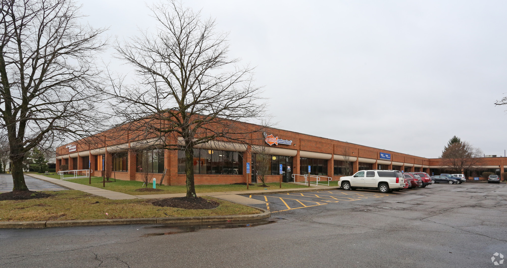 6175 Shamrock Ct, Dublin, OH for lease Building Photo- Image 1 of 9