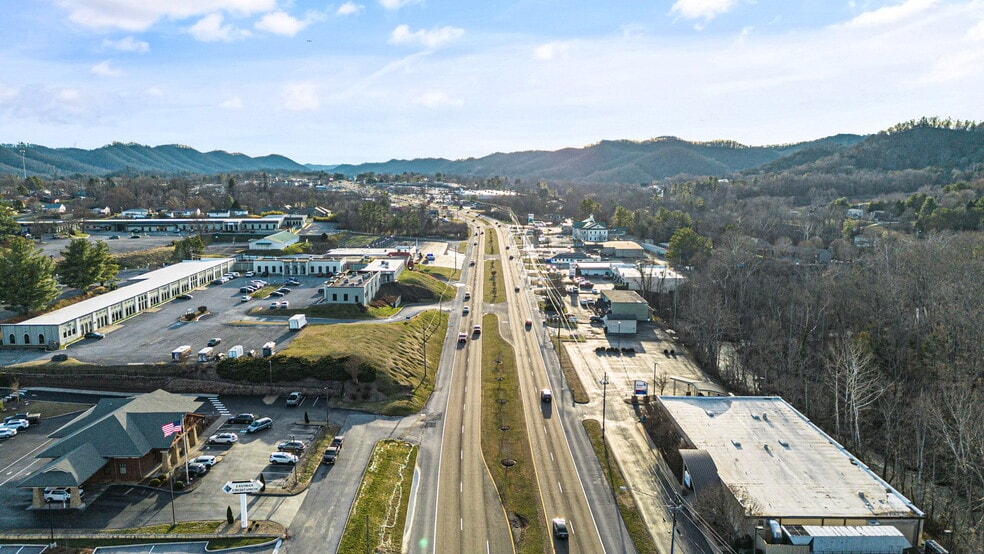 1241 Volunteer Pky portfolio of 4 properties for sale on LoopNet.com - Building Photo - Image 3 of 6